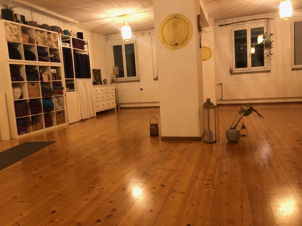 Raum für Yoga, Mediation, ruhige Körperarbeit usw. in Burgdorf