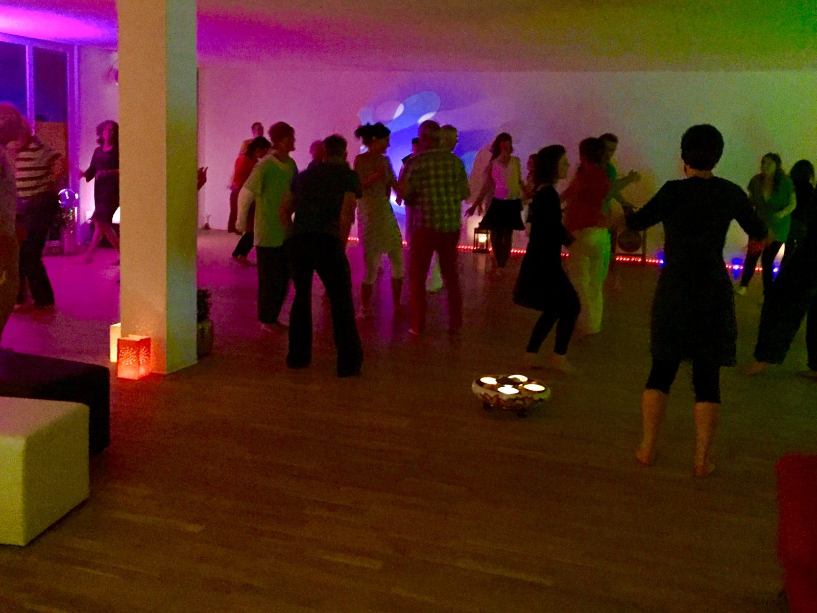 PHÖNIX Raum für Begegnungen "Kurse-Seminare-Workshops-Tanzfest", weiteres Bild